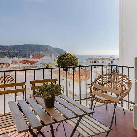 In Da With Sea View