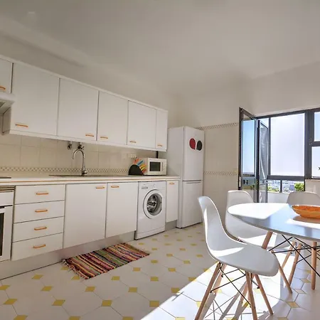 Апартаменты In With Sea View *