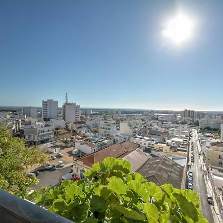 Апартаменты In With Sea View