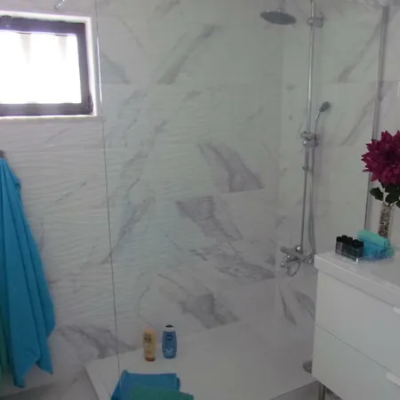 In With Sea View Апартаменты *