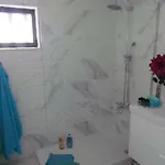 In With Sea View Διαμέρισμα *